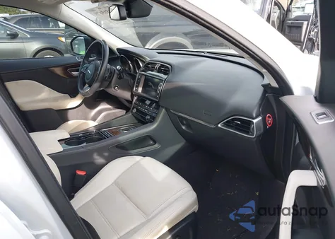 2017 Jaguar F-Pace 20D Prestige z USA, uszkodzony, nr VIN SADCK2BN5HA496256